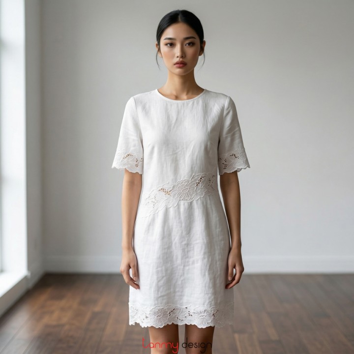 Loose A-line dress with round neck and mid sleeves